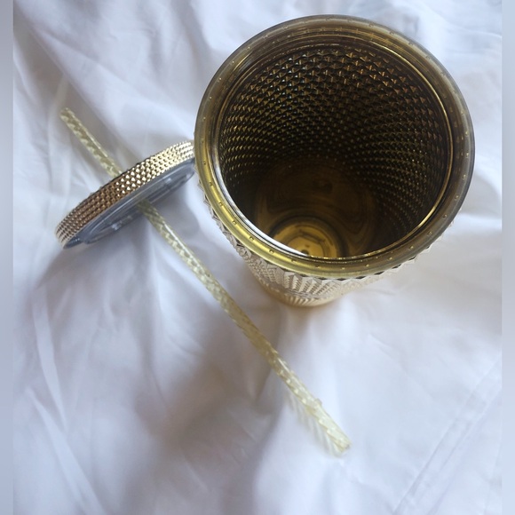 Starbucks Gold Studded Tumbler 2022 Fall Winter Holiday Bling (24 oz - Venti) - Picture 2 of 4